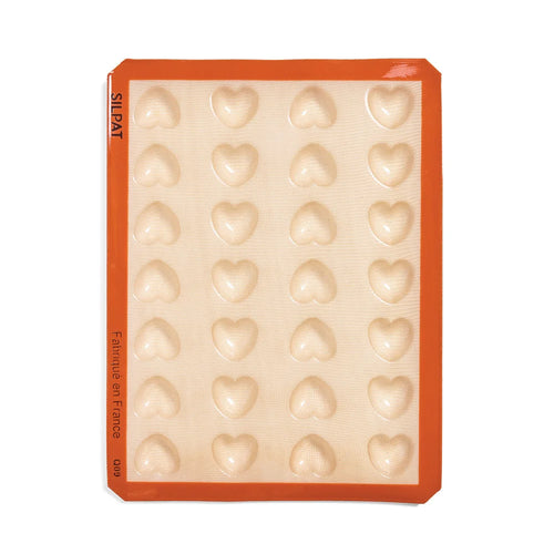 Bite-Sized Silicone Heart Pan